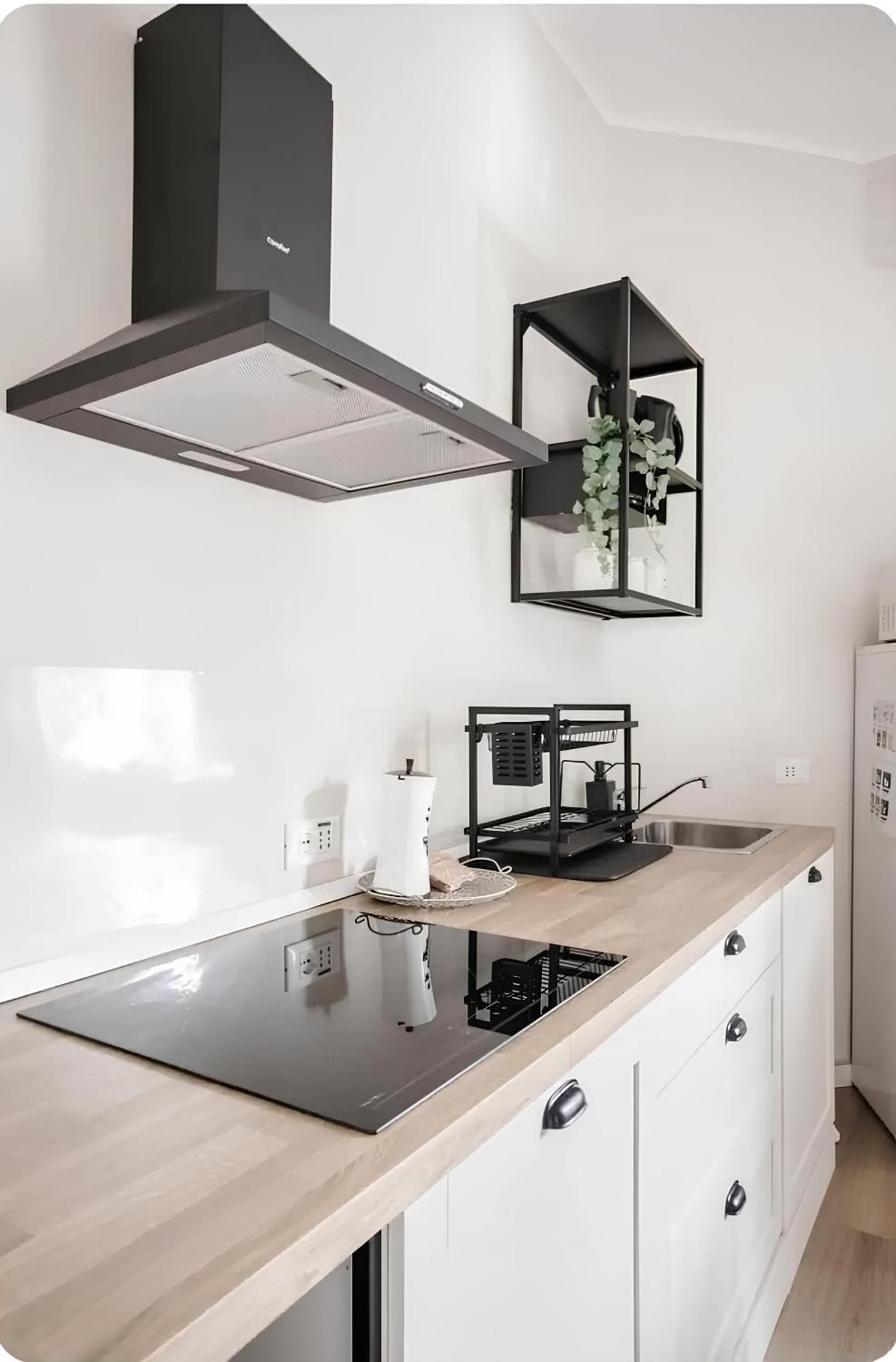 2 Bedroom Gem Near Milano Centrale Fast Wi Fi Kademy House Exteriör bild